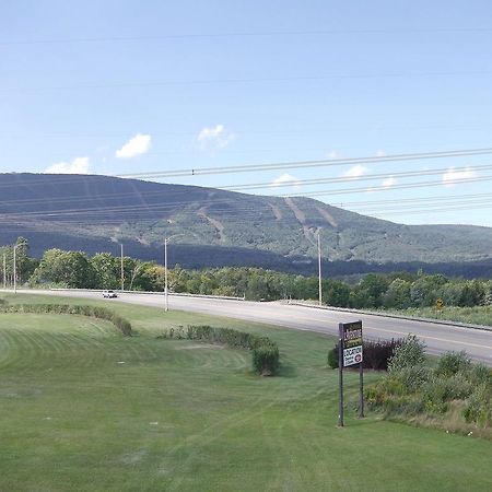 Holiday Villa Resorts At Mont Ste Anne Beaupré Eksteriør bilde