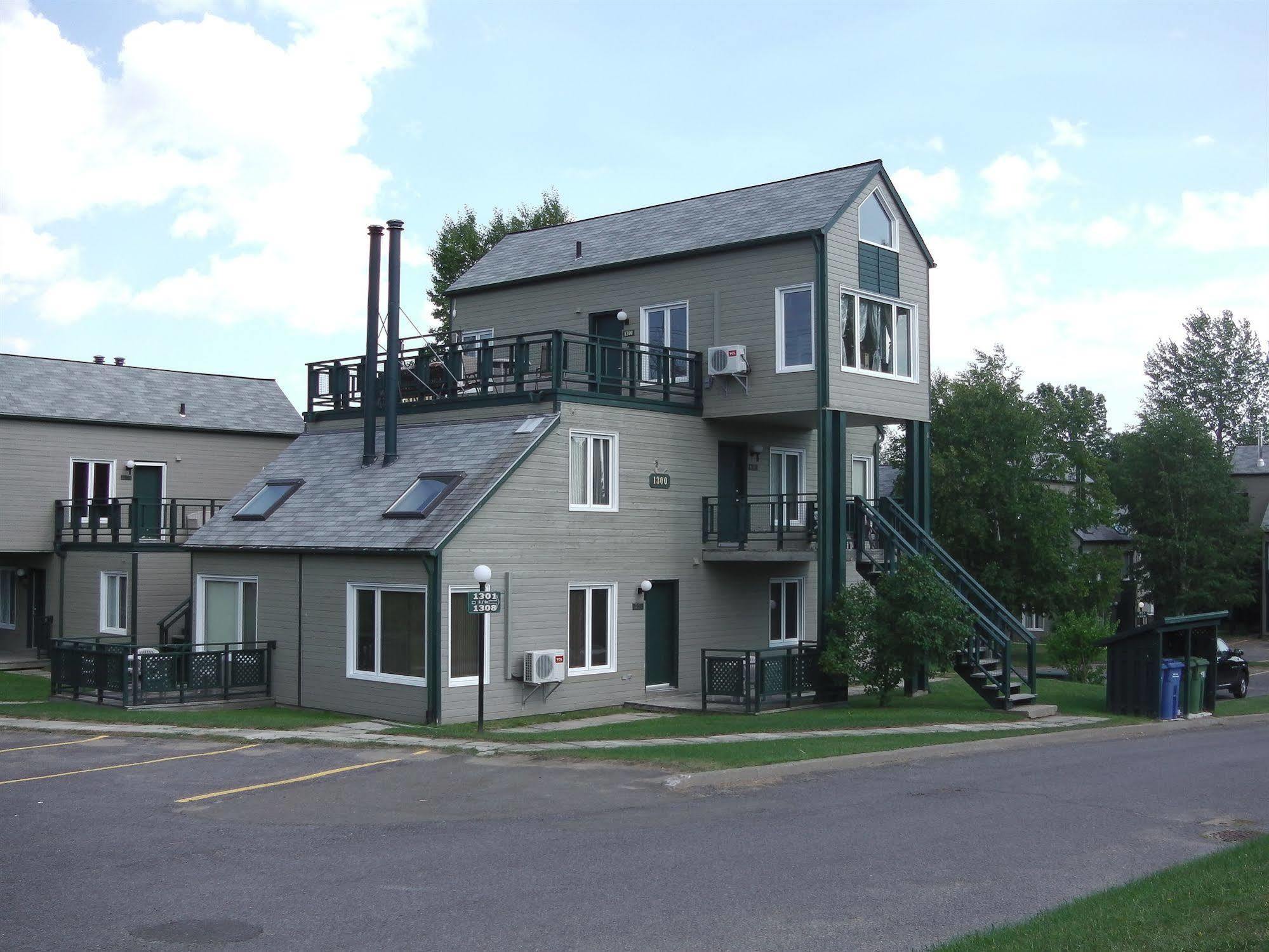 Holiday Villa Resorts At Mont Ste Anne Beaupré Eksteriør bilde