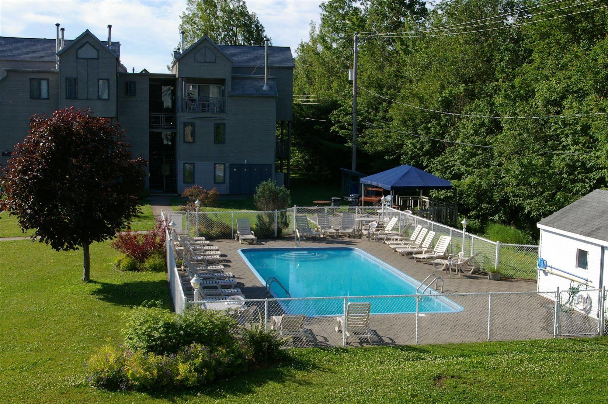 Holiday Villa Resorts At Mont Ste Anne Beaupré Eksteriør bilde